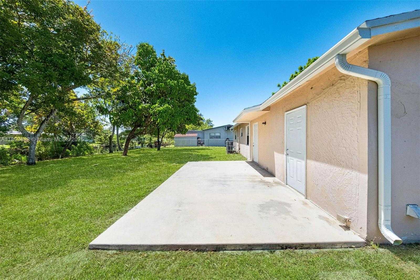 Small Image of 1560 NORTH WEST SUNSET STRIP, Sunrise Number 28