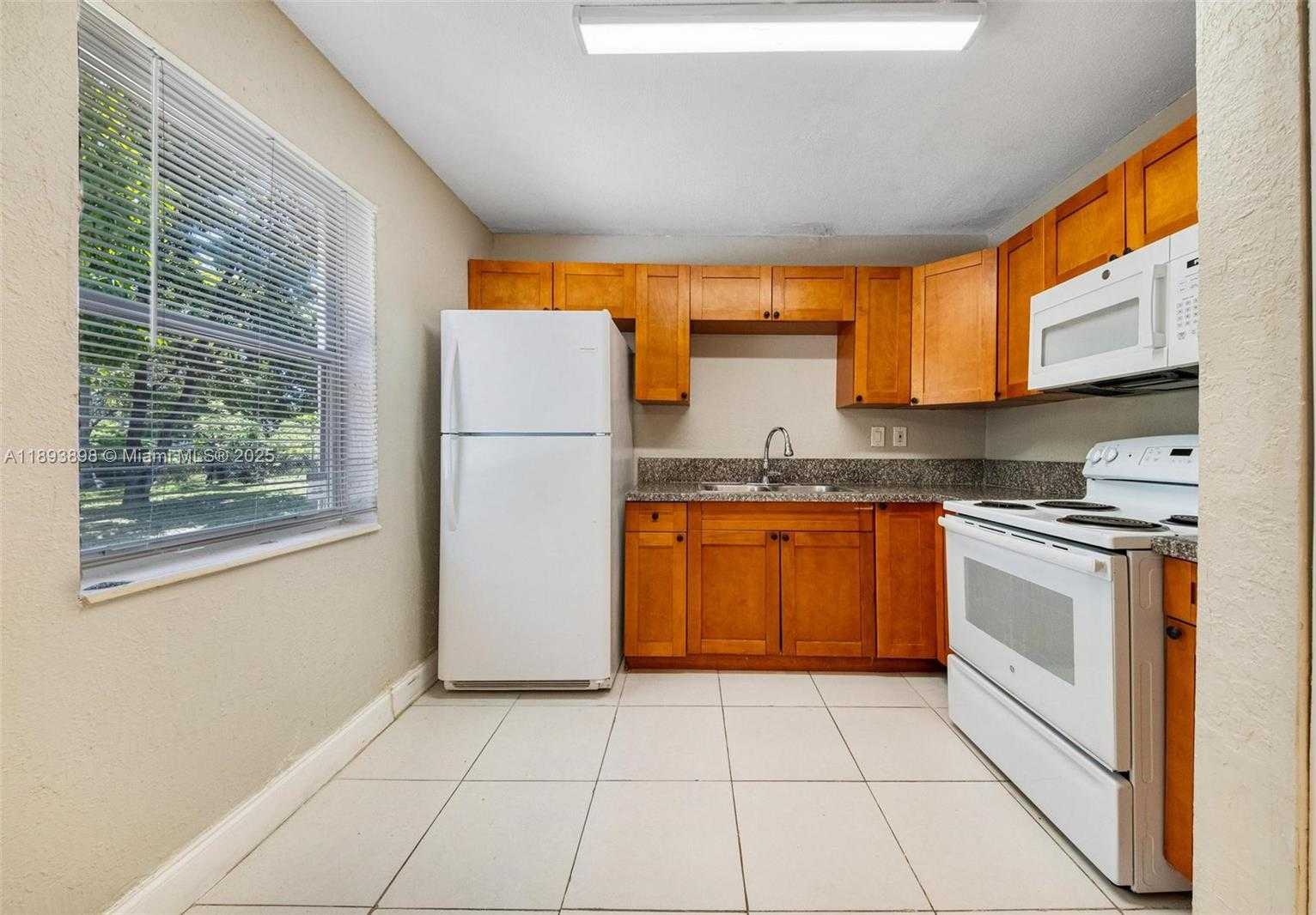 Small Image of 1560 NORTH WEST SUNSET STRIP, Sunrise Number 5