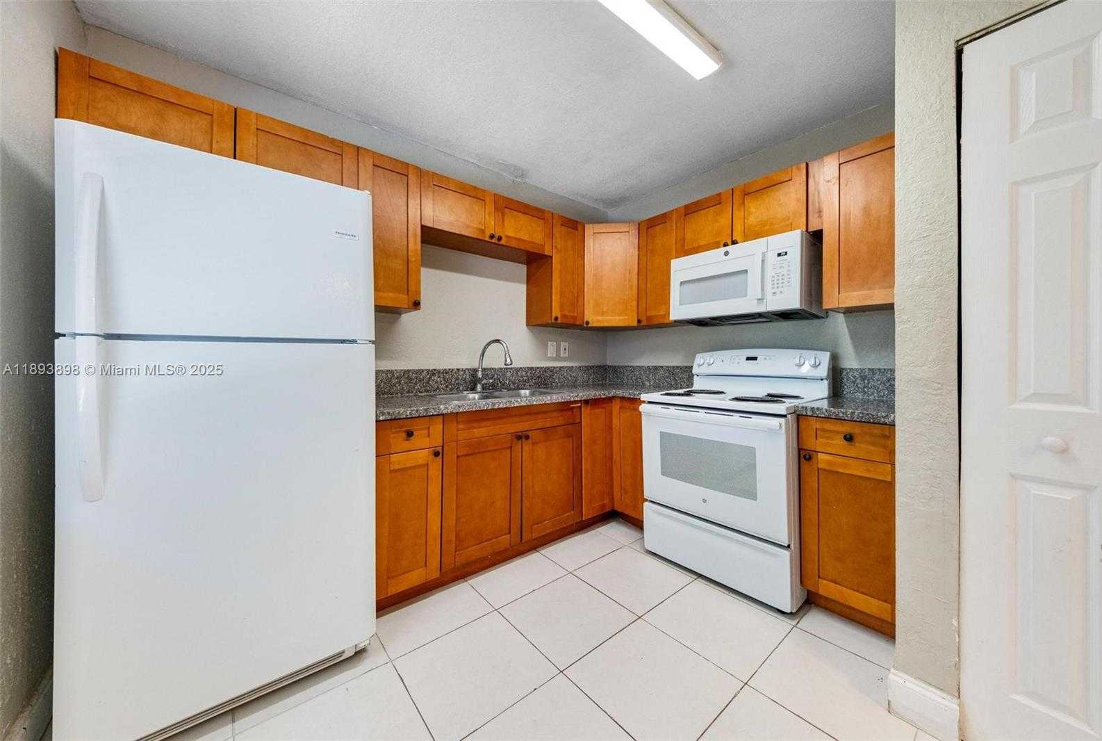 Small Image of 1560 NORTH WEST SUNSET STRIP, Sunrise Number 6