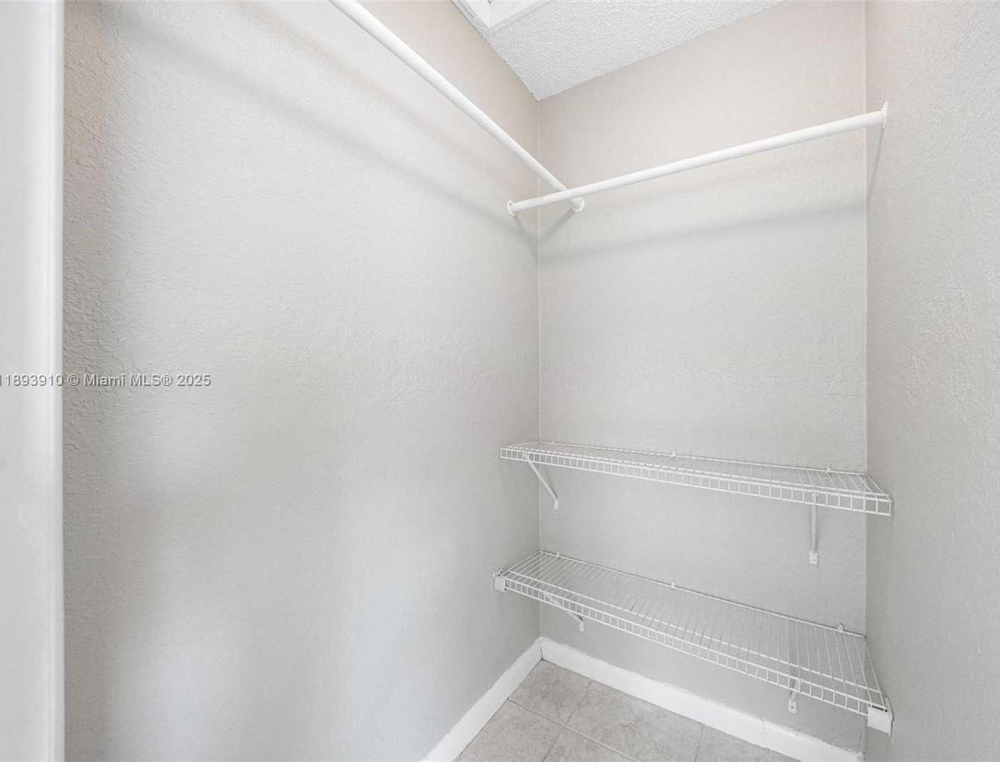 Small Image of 6442 OAK ST, Hollywood Number 20