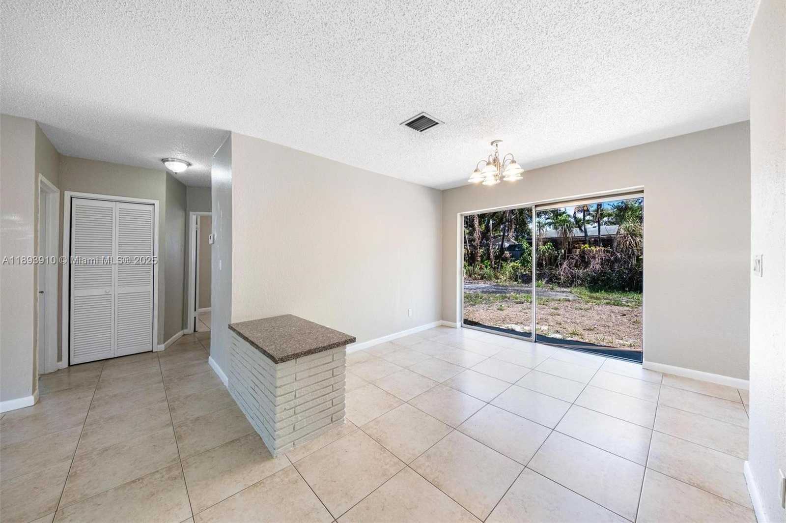 Small Image of 6442 OAK ST, Hollywood Number 22