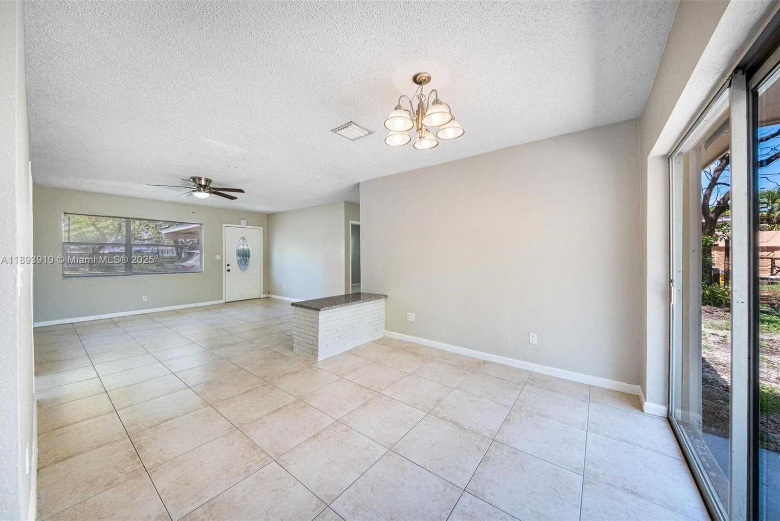 Small Image of 6442 OAK ST, Hollywood Number 24