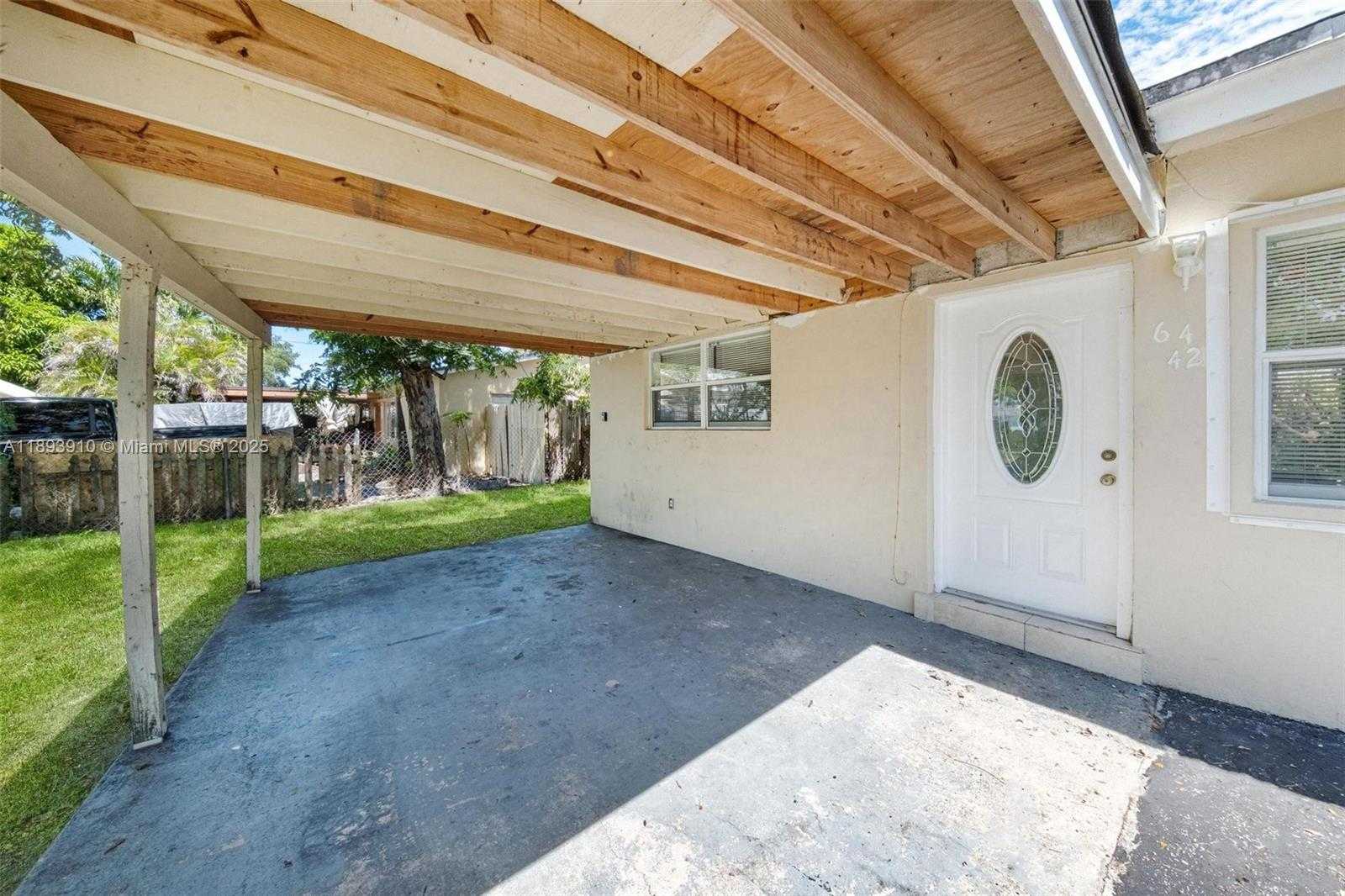 Small Image of 6442 OAK ST, Hollywood Number 32