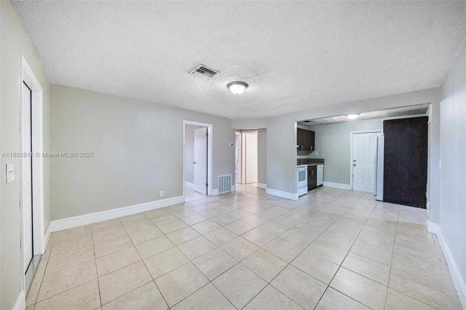 Small Image of 5736 SIMMS ST, Hollywood Number 10