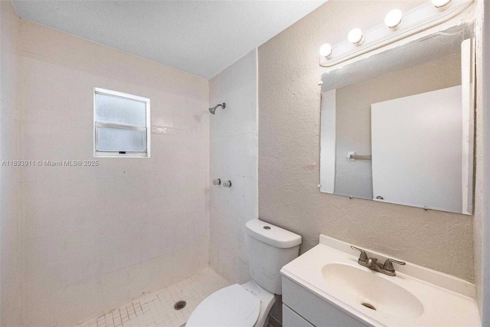 Small Image of 5736 SIMMS ST, Hollywood Number 12