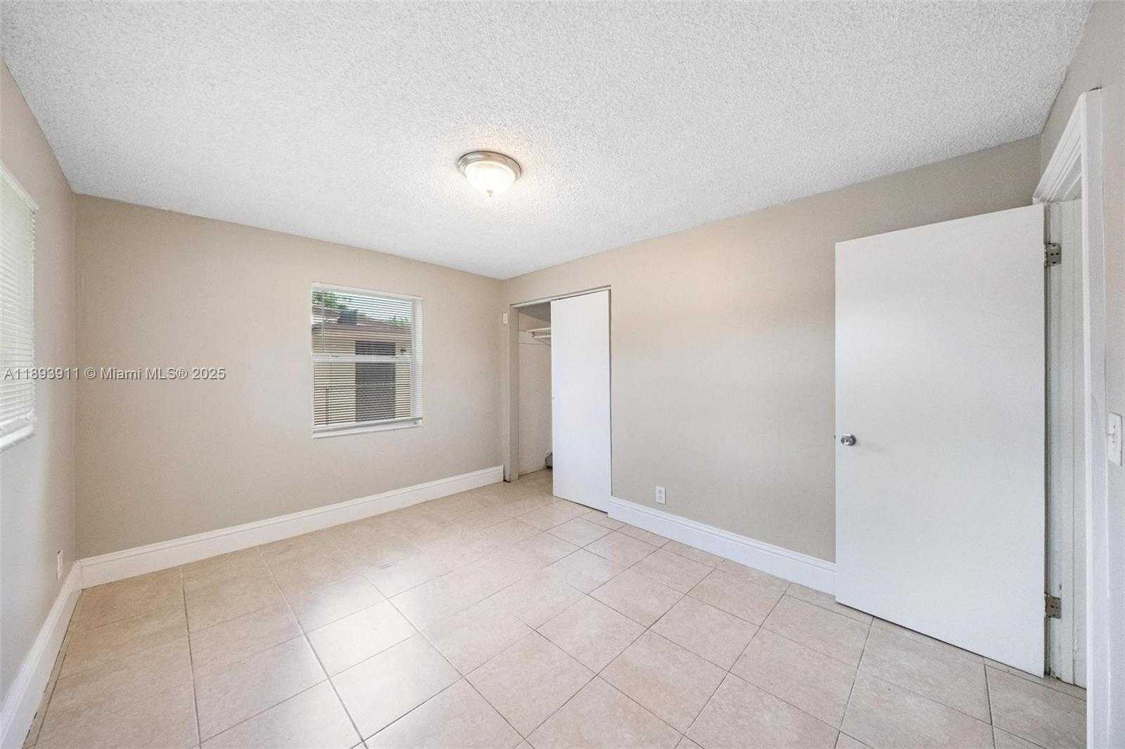 Small Image of 5736 SIMMS ST, Hollywood Number 15