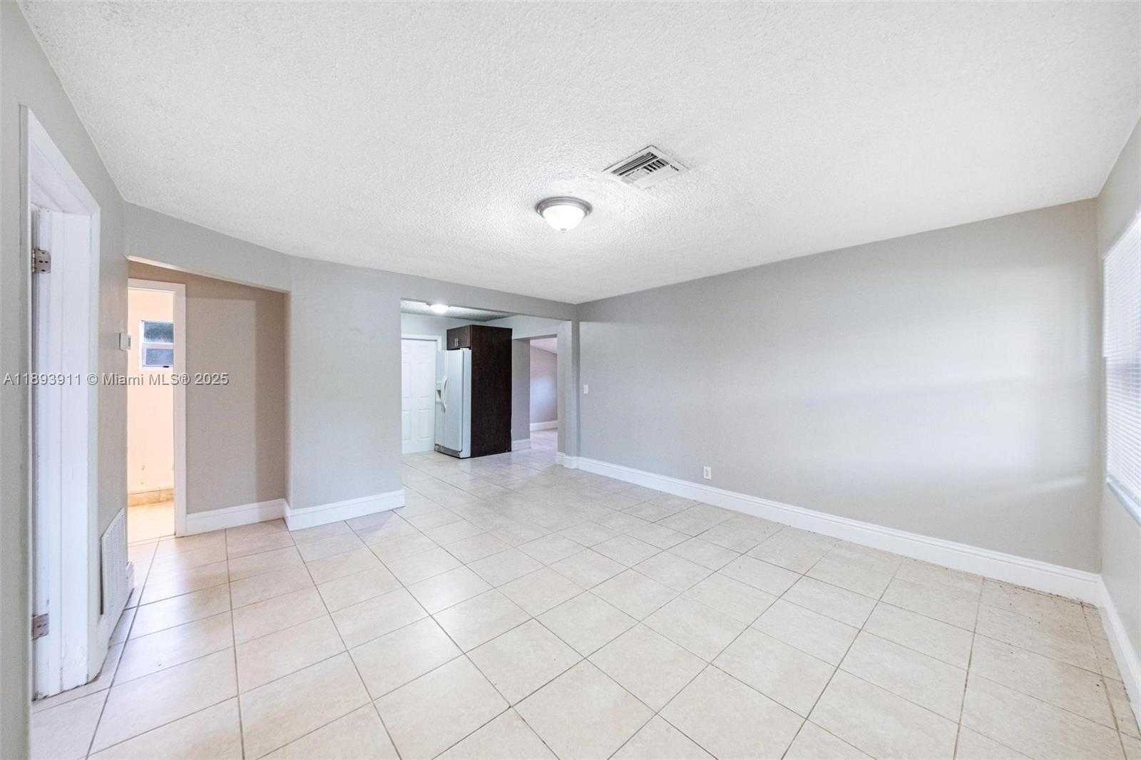 Small Image of 5736 SIMMS ST, Hollywood Number 19