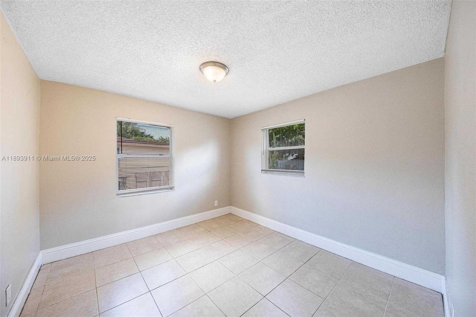 Small Image of 5736 SIMMS ST, Hollywood Number 21