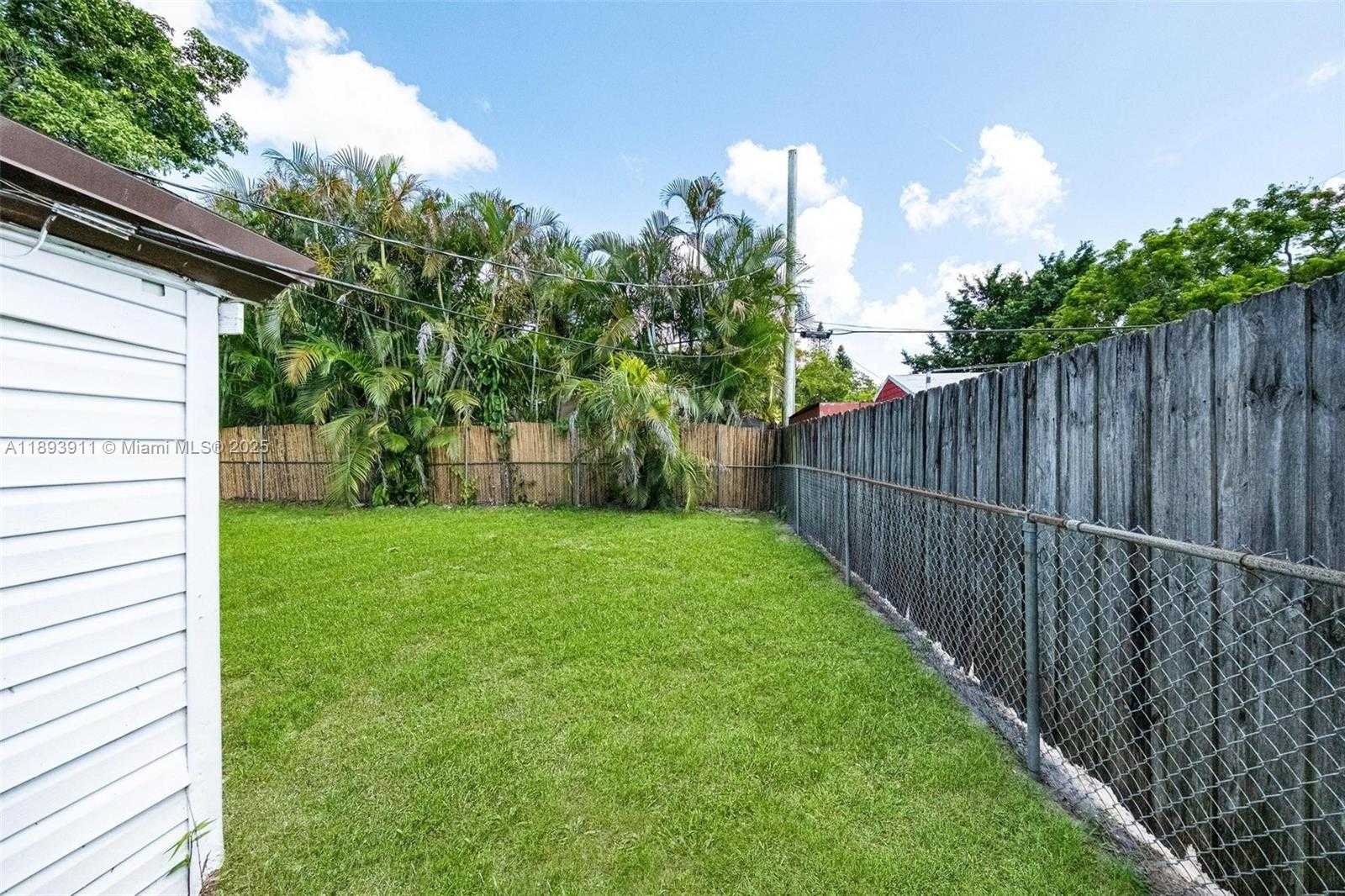 Small Image of 5736 SIMMS ST, Hollywood Number 29