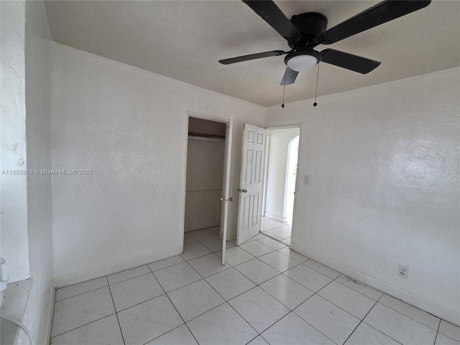 Small Image of 2135 PLUNKETT CT, Hollywood Number 14