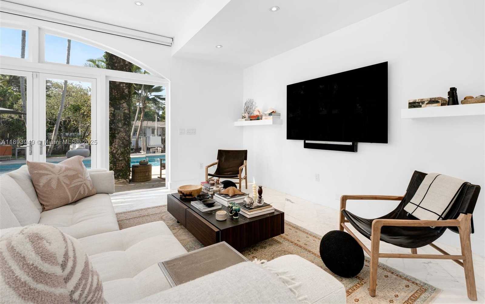 Small Image of 755 BLUE RD, Coral Gables Number 15