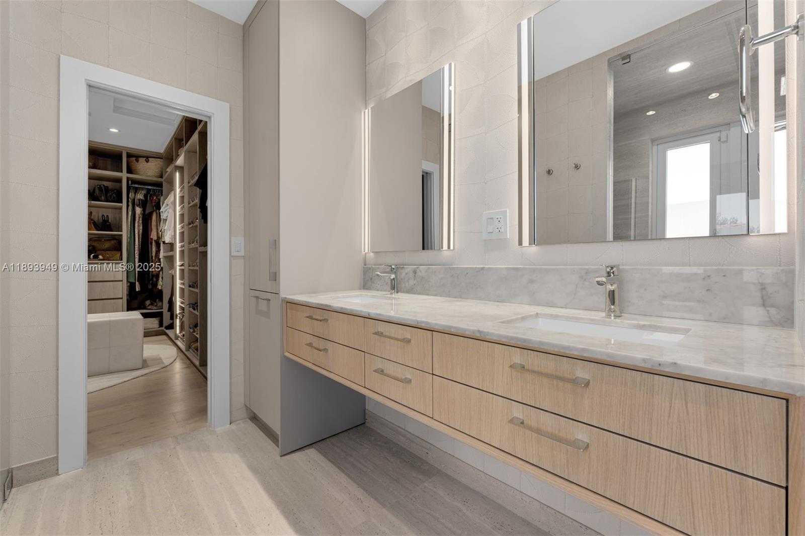 Small Image of 755 BLUE RD, Coral Gables Number 22