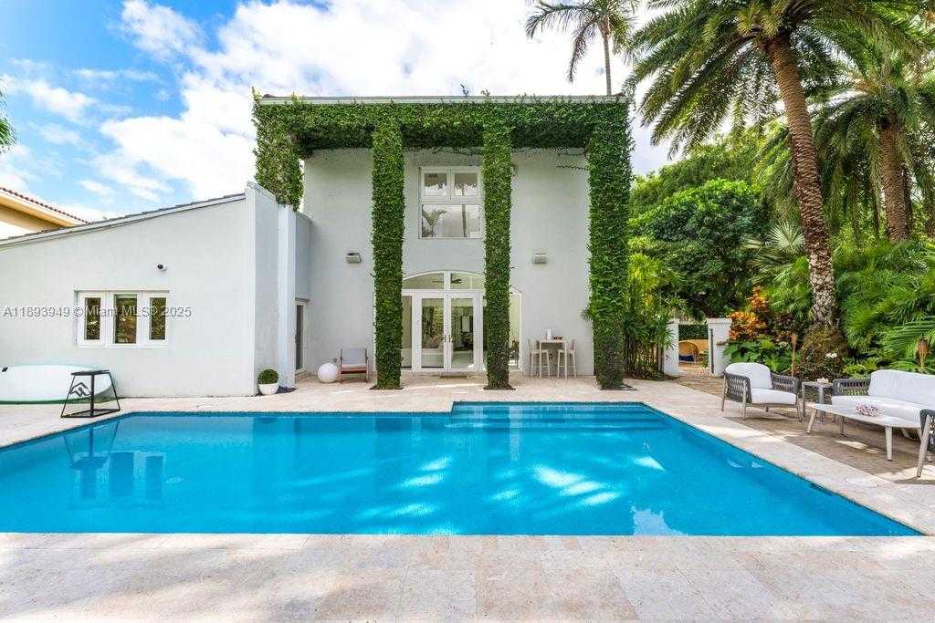 Small Image of 755 BLUE RD, Coral Gables Number 28