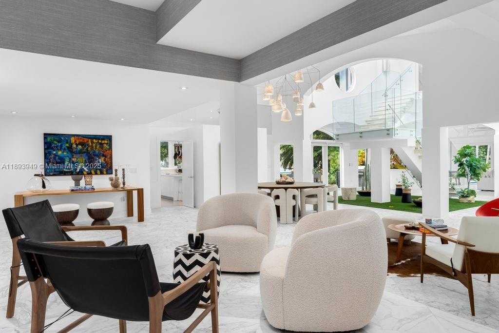 Small Image of 755 BLUE RD, Coral Gables Number 3
