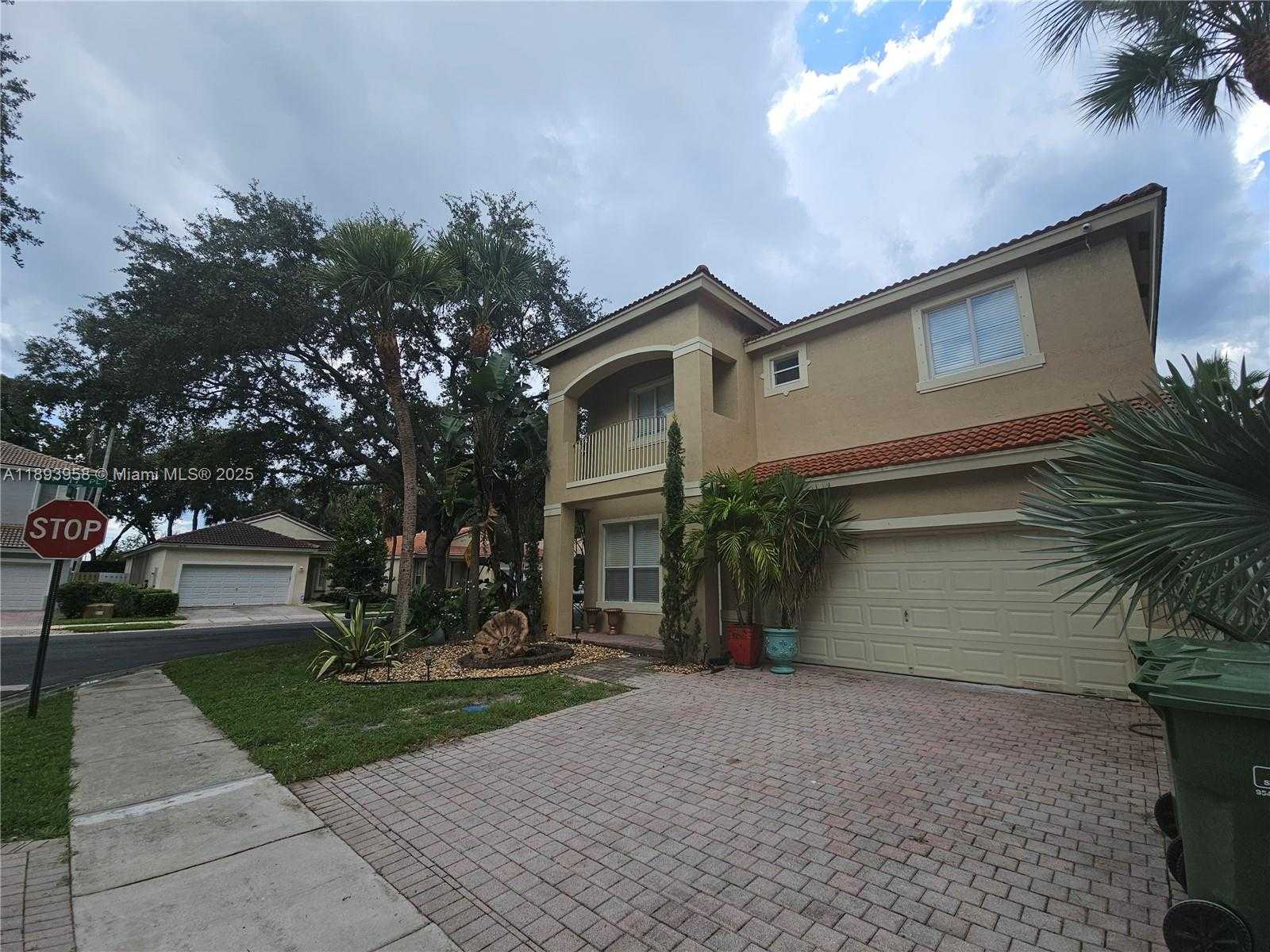 Small Image of 1768 NORTH WEST 78TH AVE, Pembroke Pines Number 2