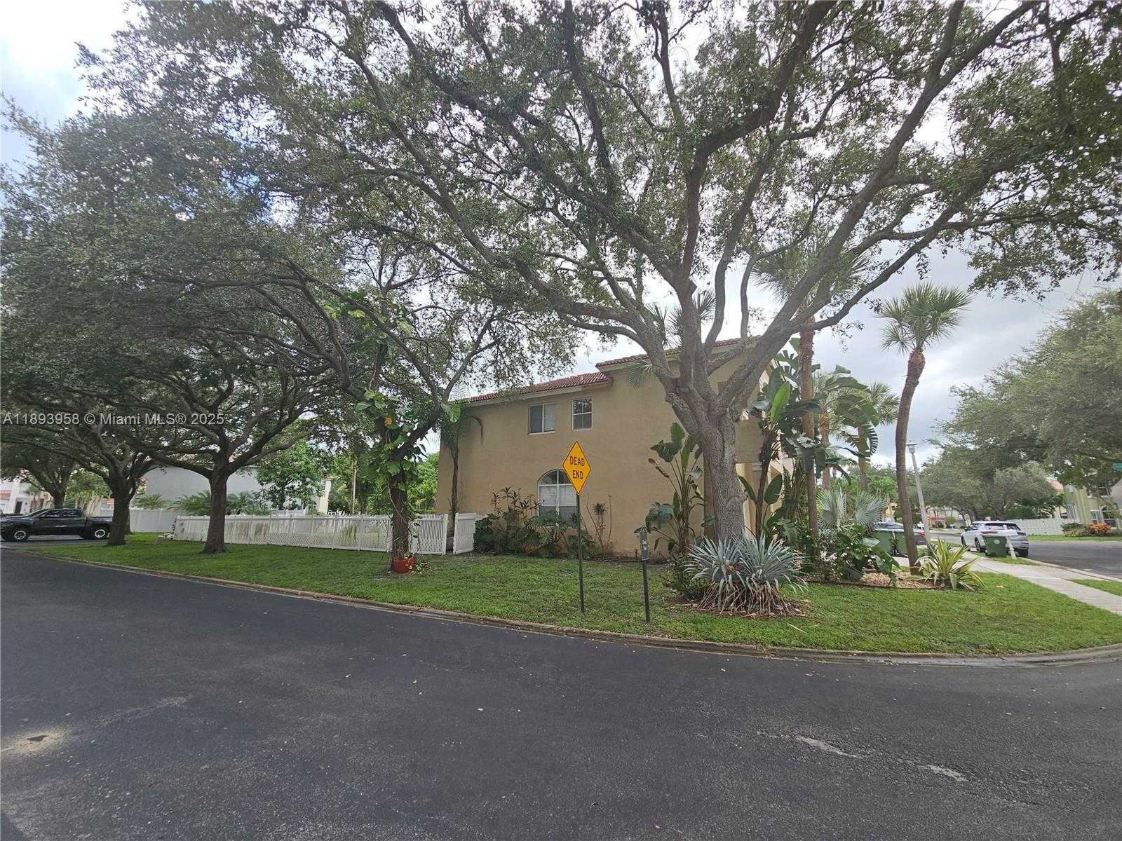 Small Image of 1768 NORTH WEST 78TH AVE, Pembroke Pines Number 30