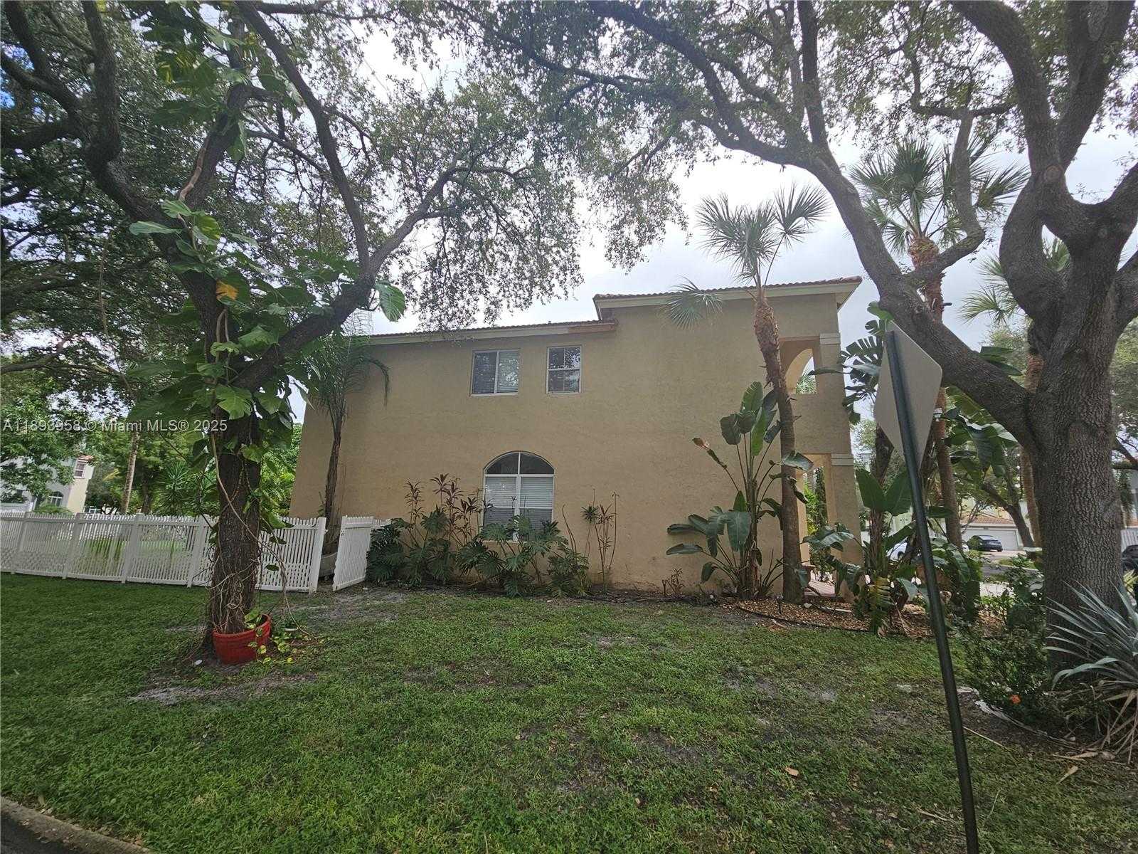 Small Image of 1768 NORTH WEST 78TH AVE, Pembroke Pines Number 31