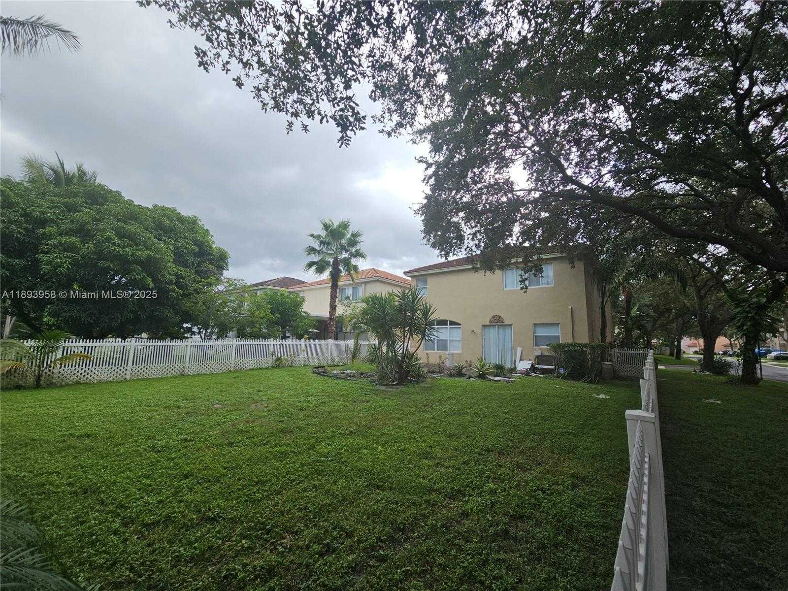Small Image of 1768 NORTH WEST 78TH AVE, Pembroke Pines Number 32