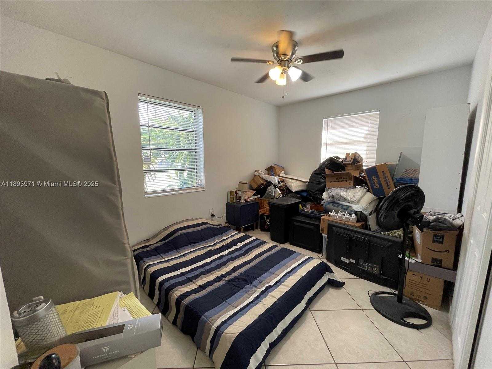 Small Image of 1854 LAUDERDALE MANOR DR, Fort Lauderdale Number 11