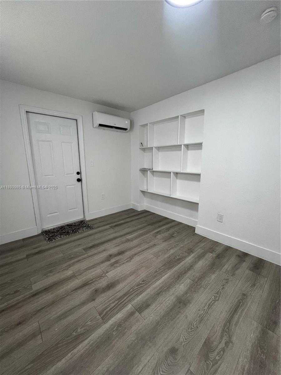 Small Image of 18011 NORTH WEST 23RD AVE, Miami Gardens Number 18
