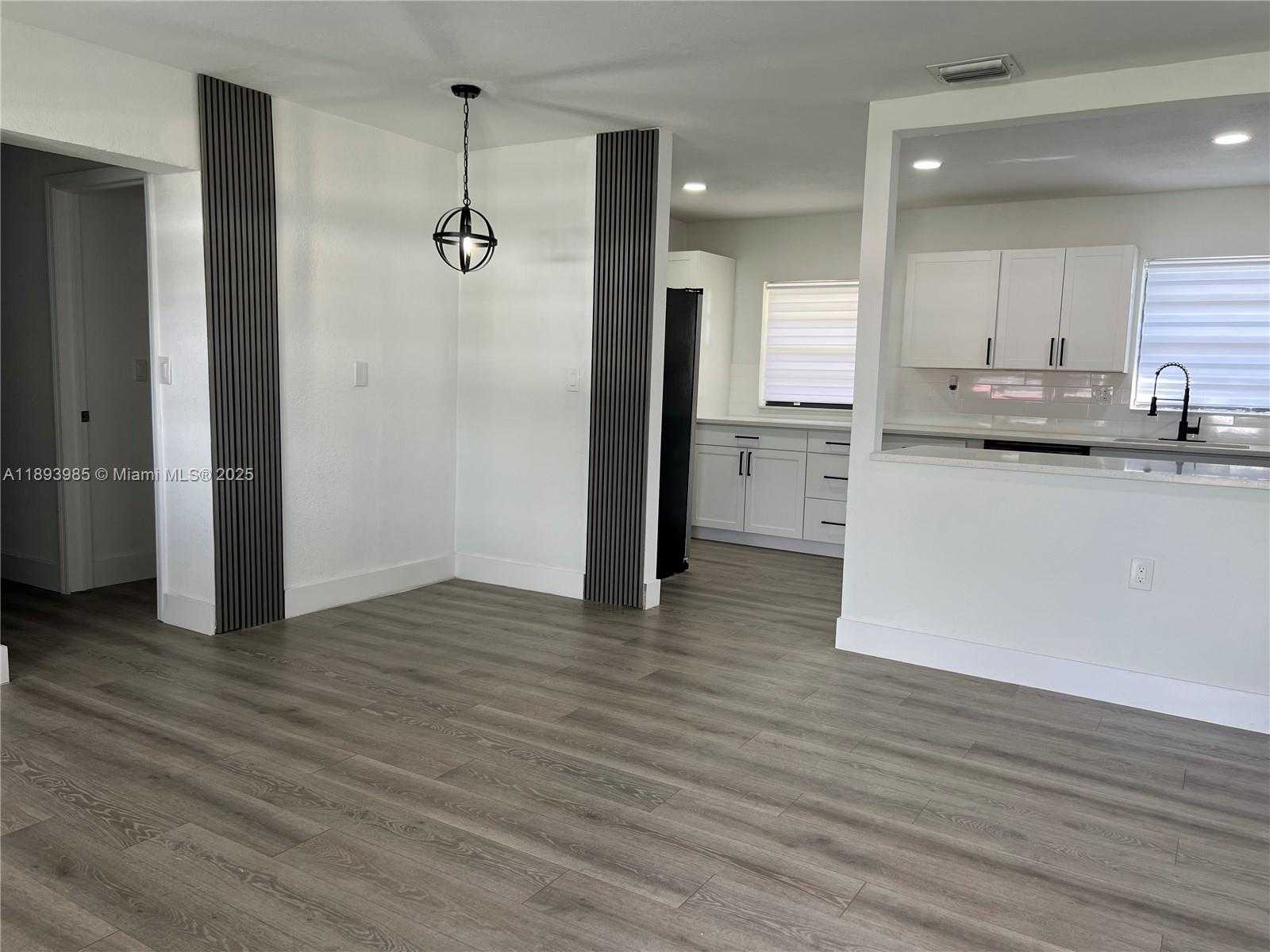 Small Image of 18011 NORTH WEST 23RD AVE, Miami Gardens Number 2