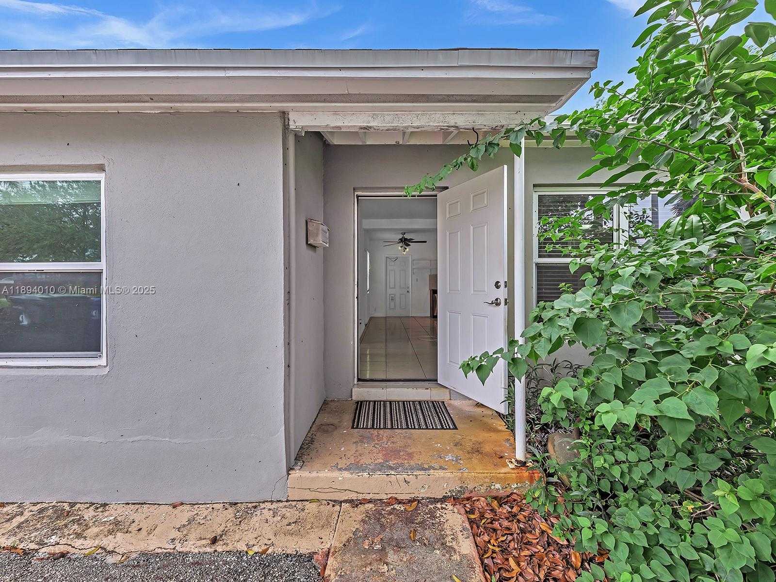 Small Image of 1636 NORTH EAST 15TH AVE, Fort Lauderdale Number 2