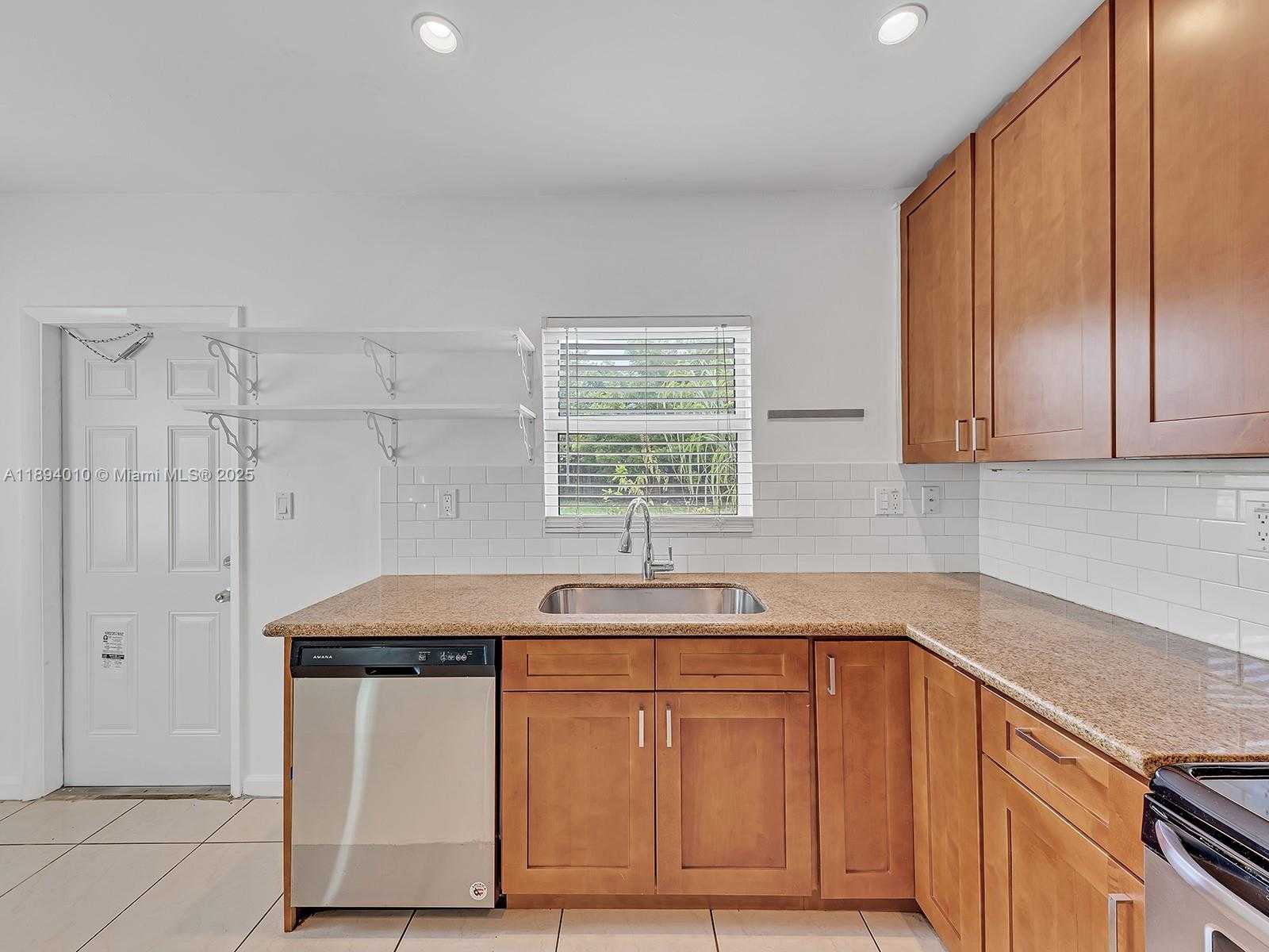 Small Image of 1636 NORTH EAST 15TH AVE, Fort Lauderdale Number 20