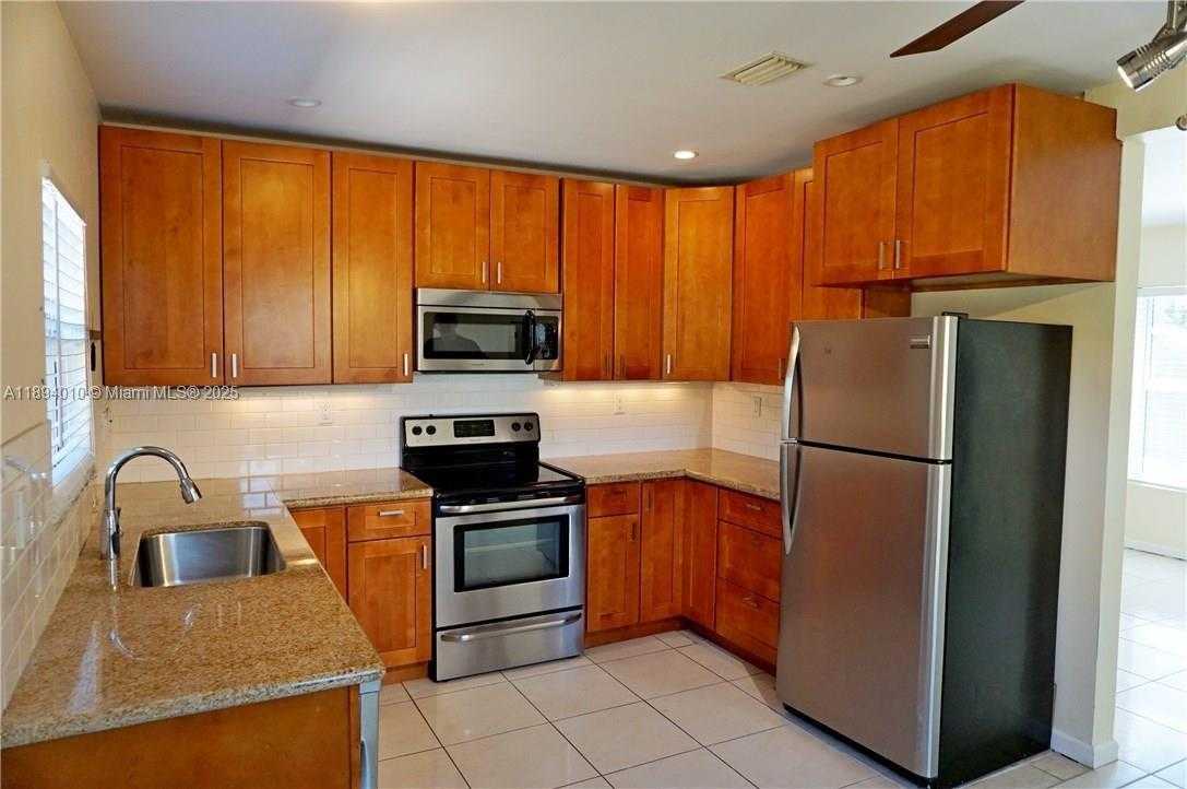 Small Image of 1636 NORTH EAST 15TH AVE, Fort Lauderdale Number 31