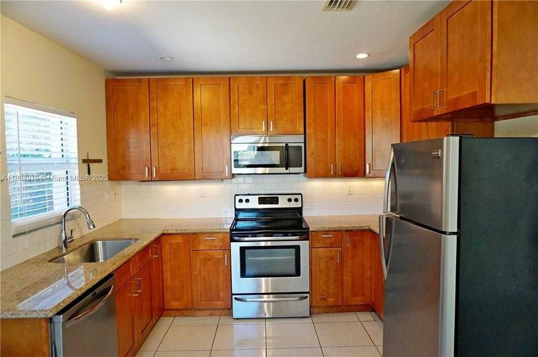 Small Image of 1636 NORTH EAST 15TH AVE, Fort Lauderdale Number 32