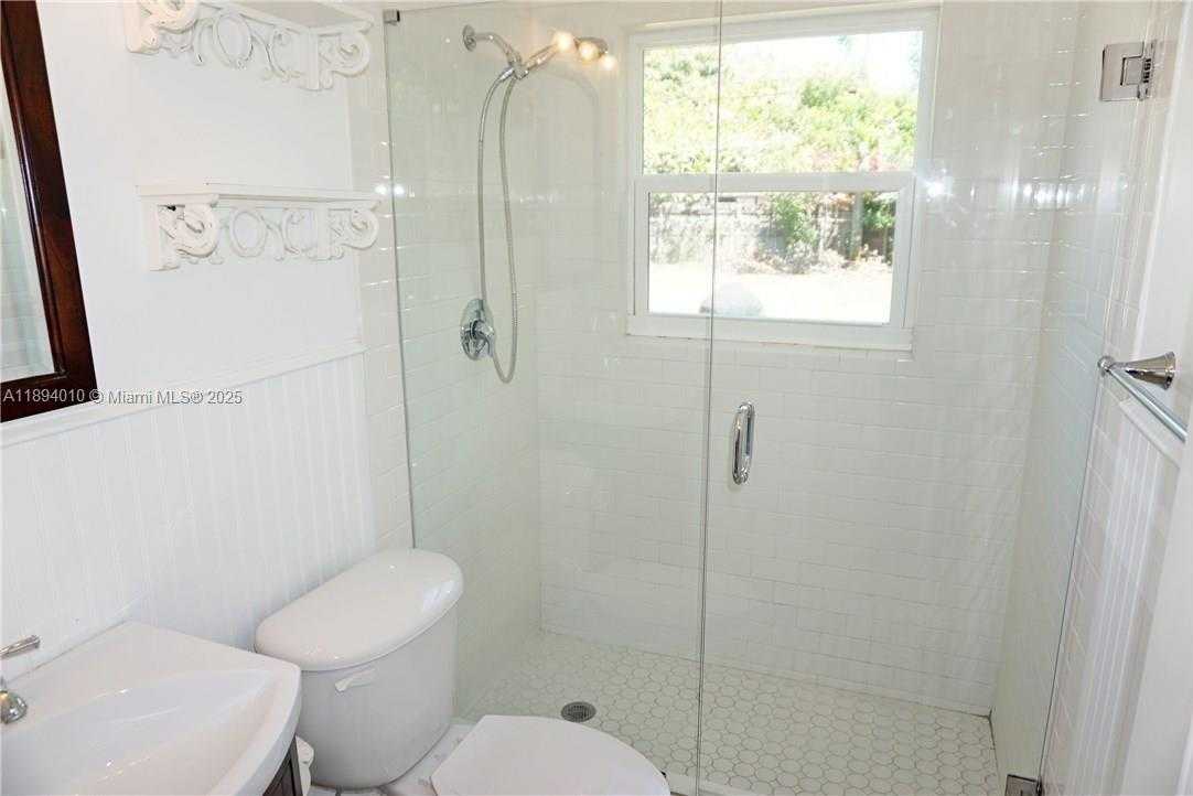 Small Image of 1636 NORTH EAST 15TH AVE, Fort Lauderdale Number 37