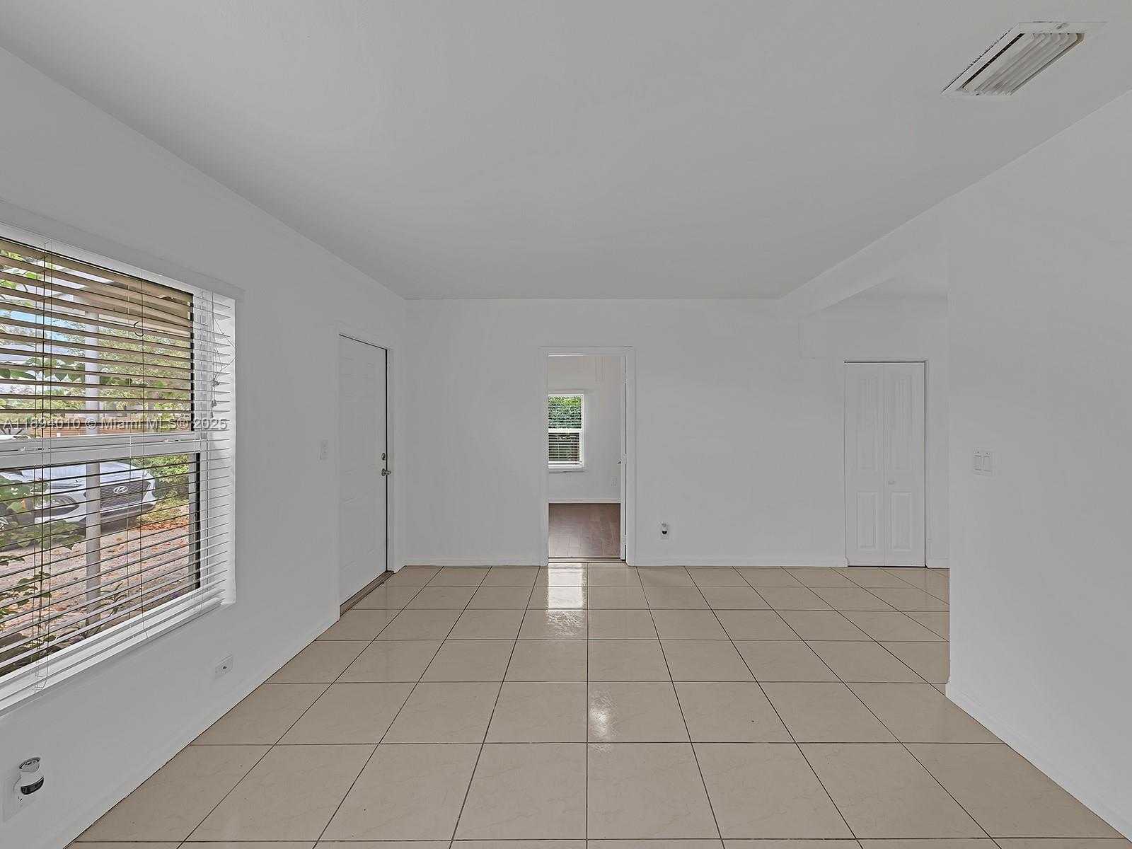 Small Image of 1636 NORTH EAST 15TH AVE, Fort Lauderdale Number 9