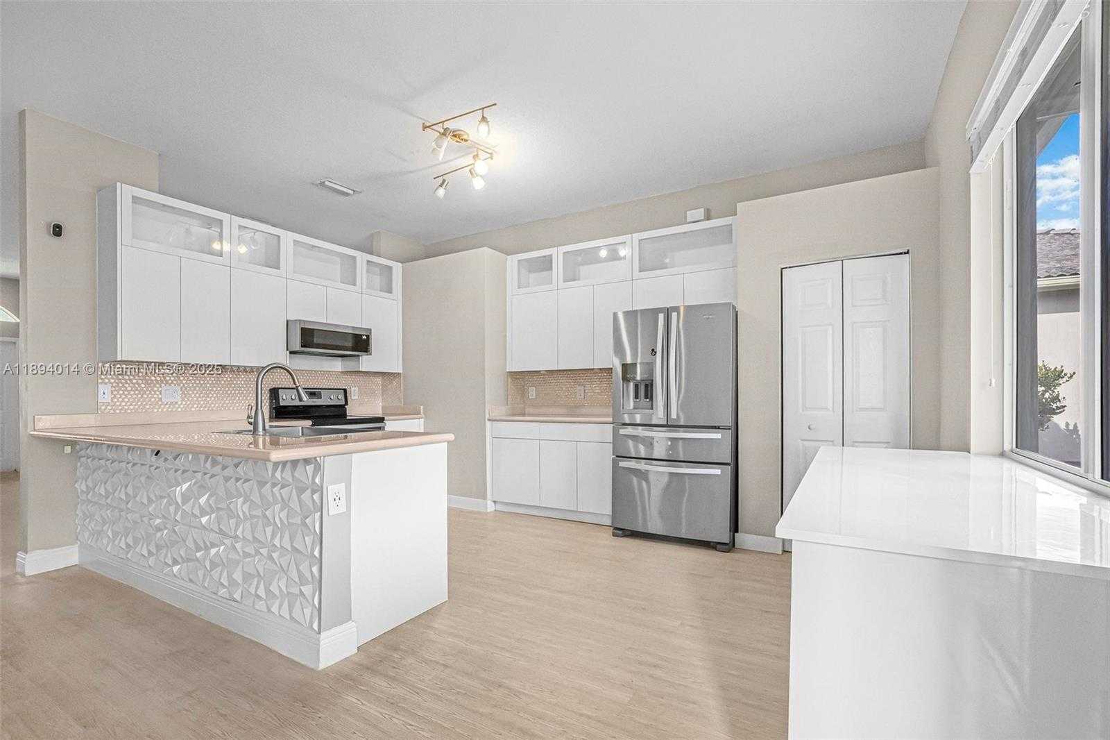 Small Image of 2821 AUGUSTA DR, Homestead Number 10