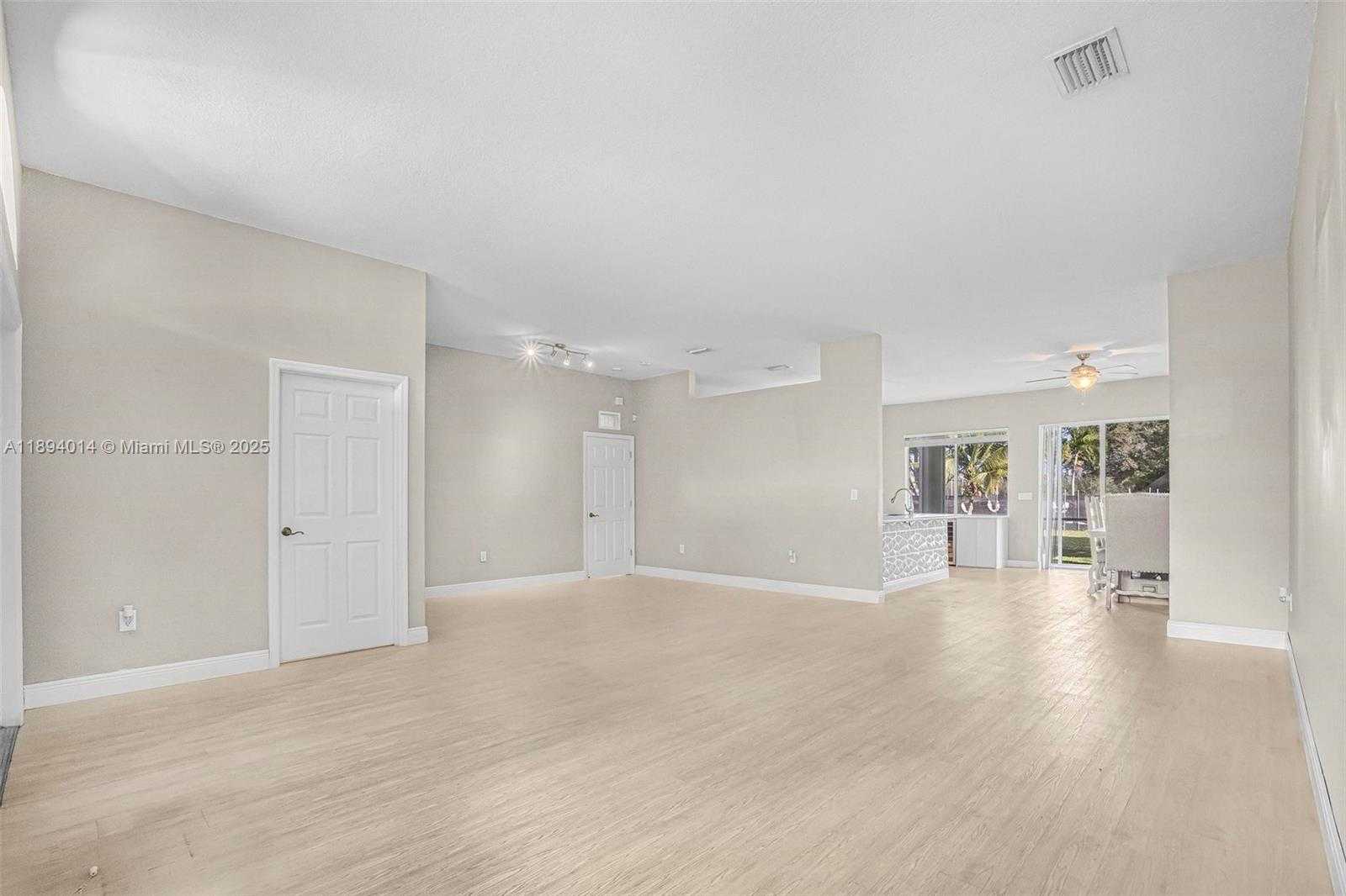 Small Image of 2821 AUGUSTA DR, Homestead Number 4