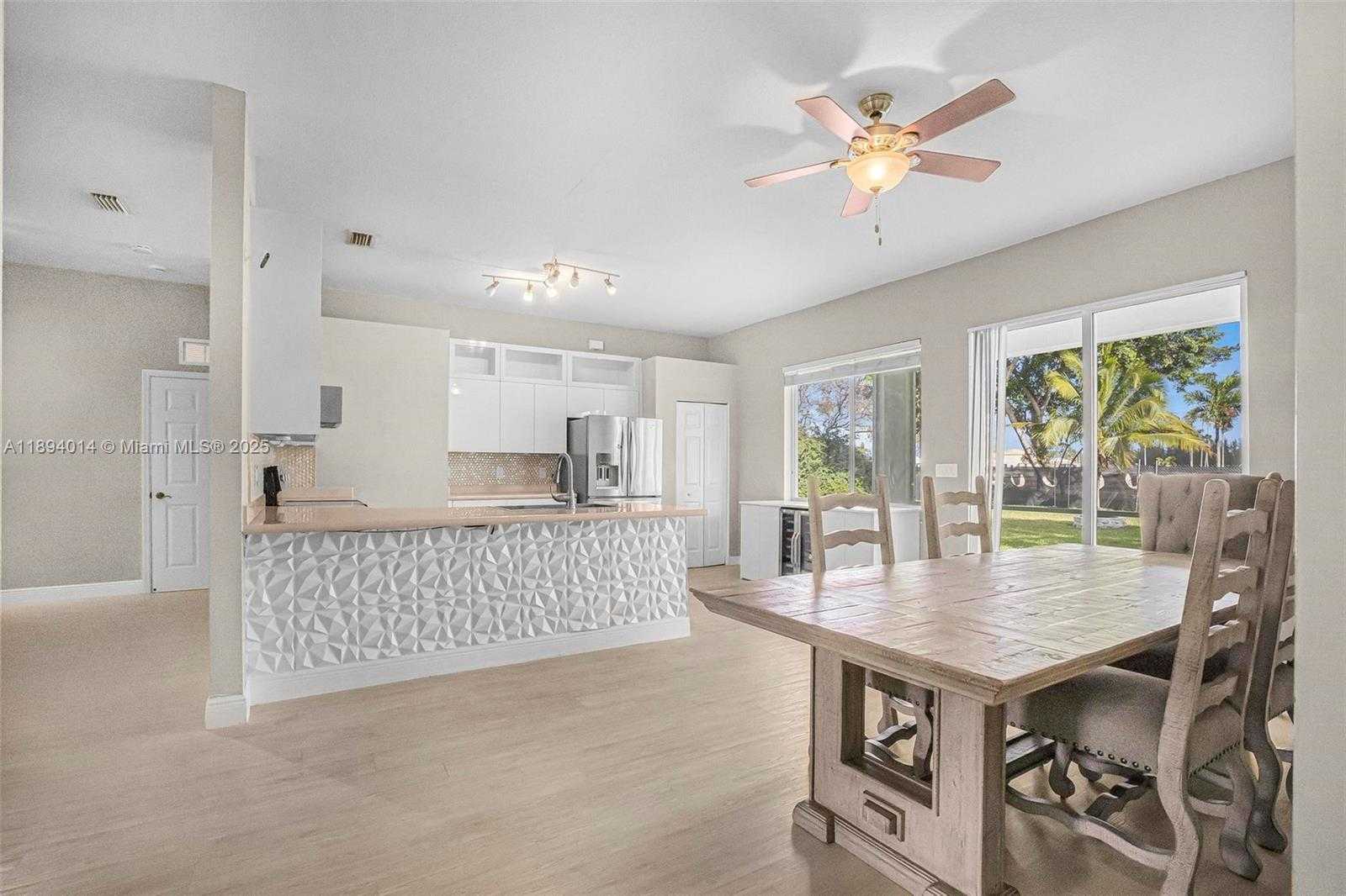 Small Image of 2821 AUGUSTA DR, Homestead Number 8