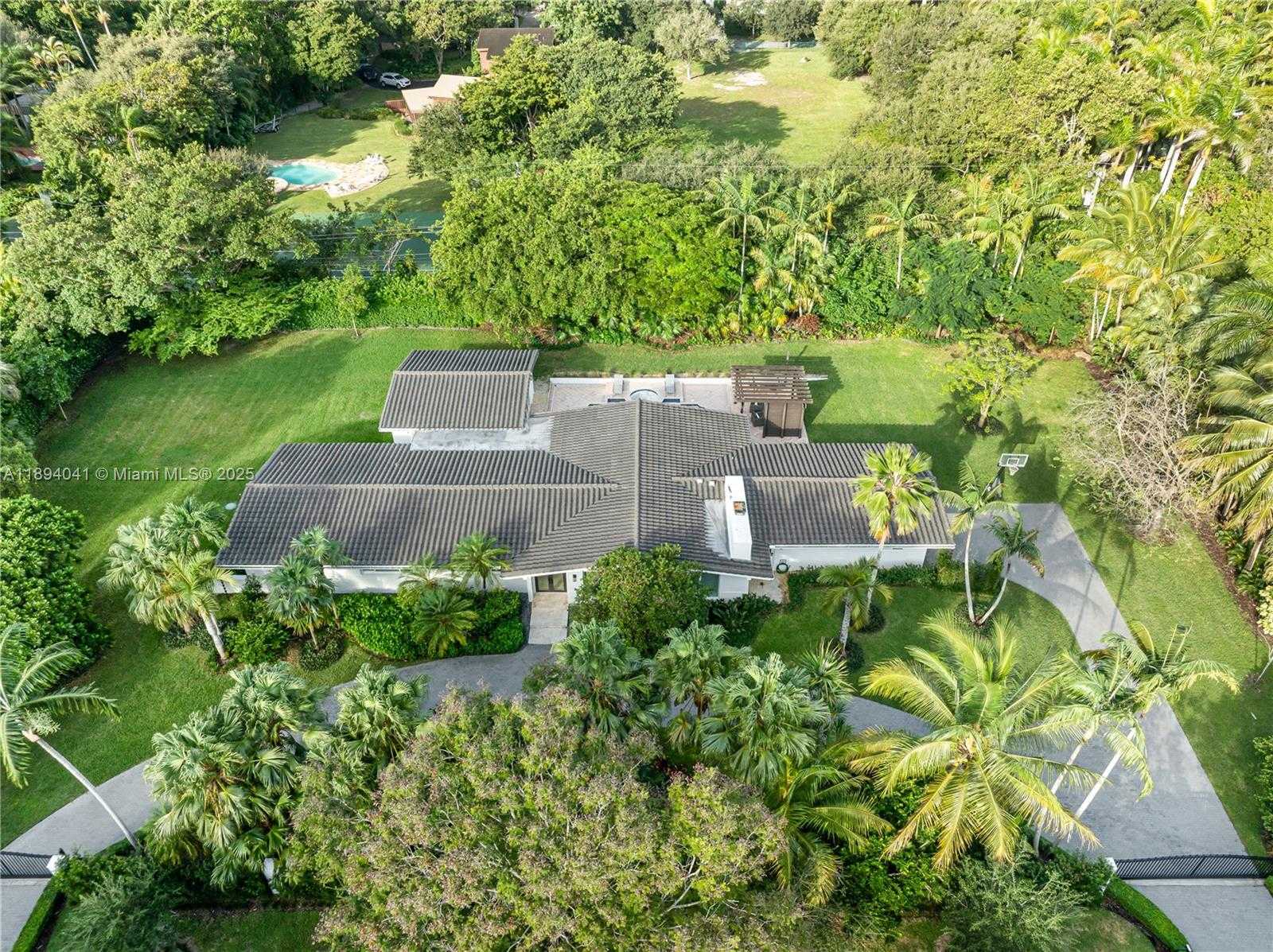 Small Image of 12220 PINE NEEDLE LN, Pinecrest Number 47