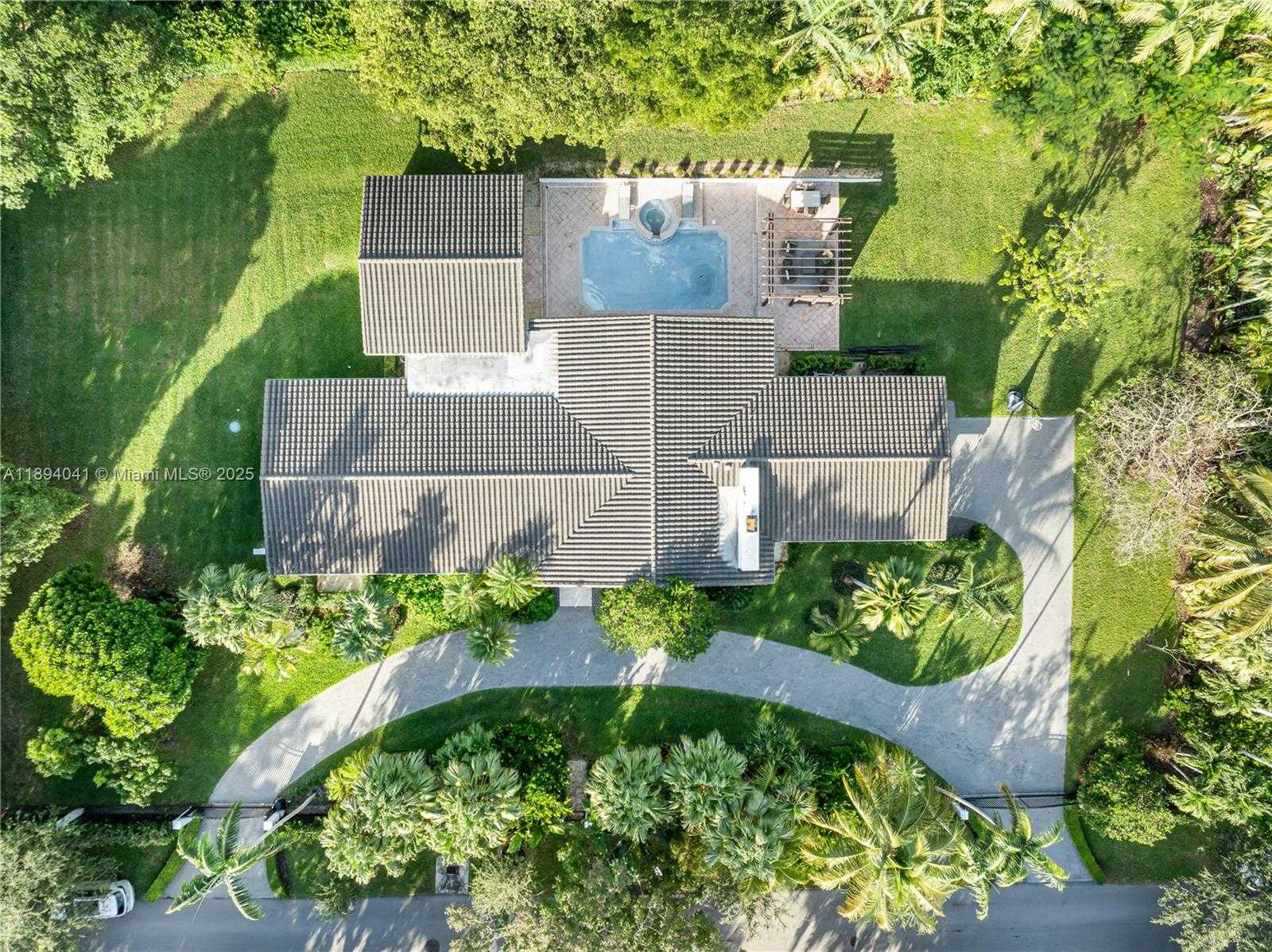 Small Image of 12220 PINE NEEDLE LN, Pinecrest Number 50