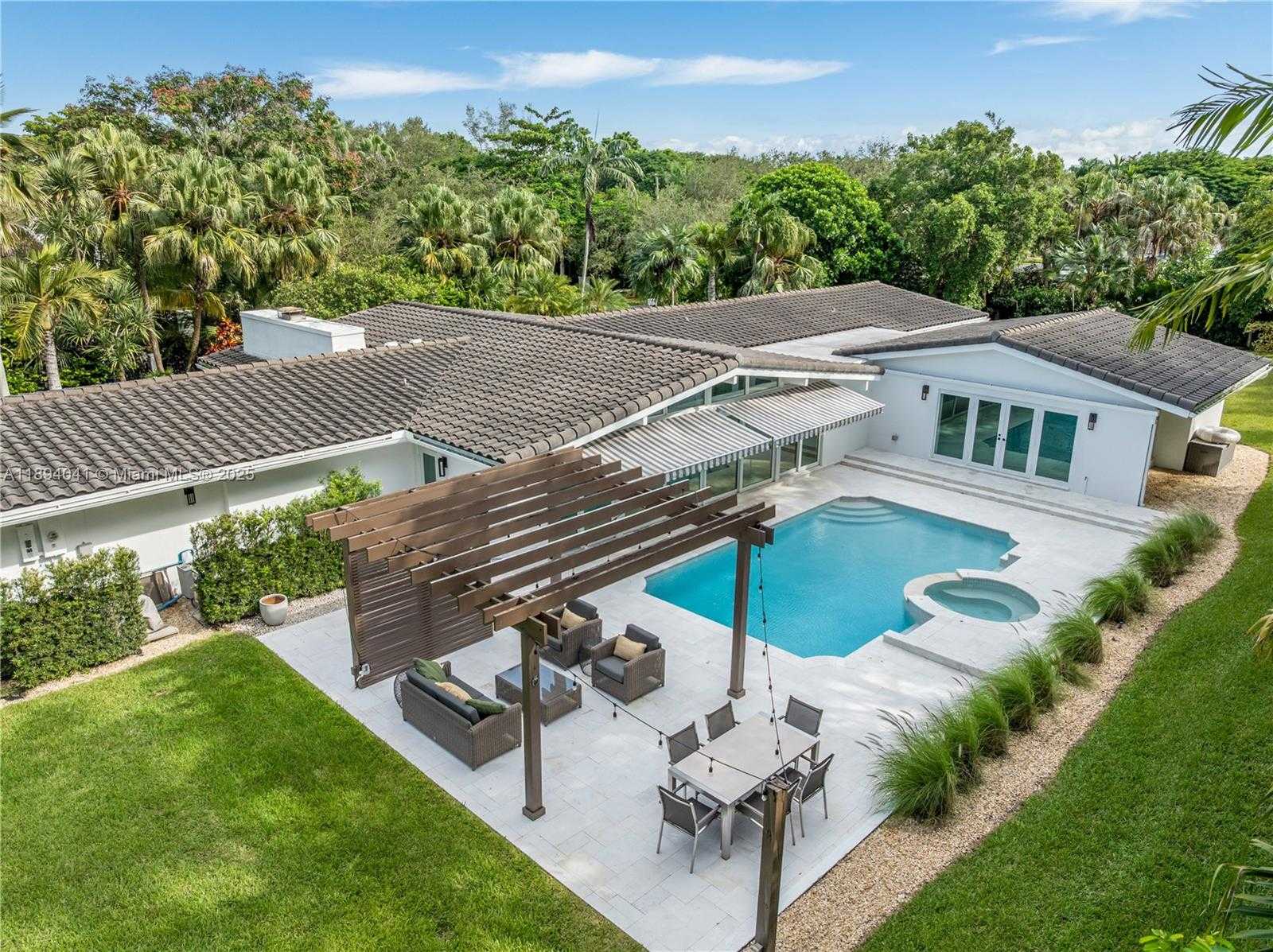 Small Image of 12220 PINE NEEDLE LN, Pinecrest Number 53