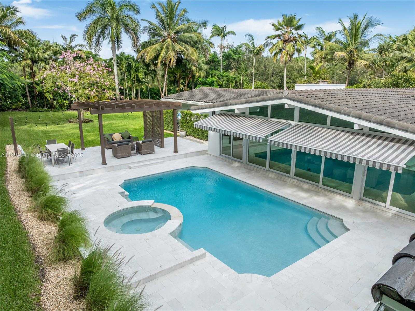 Small Image of 12220 PINE NEEDLE LN, Pinecrest Number 54