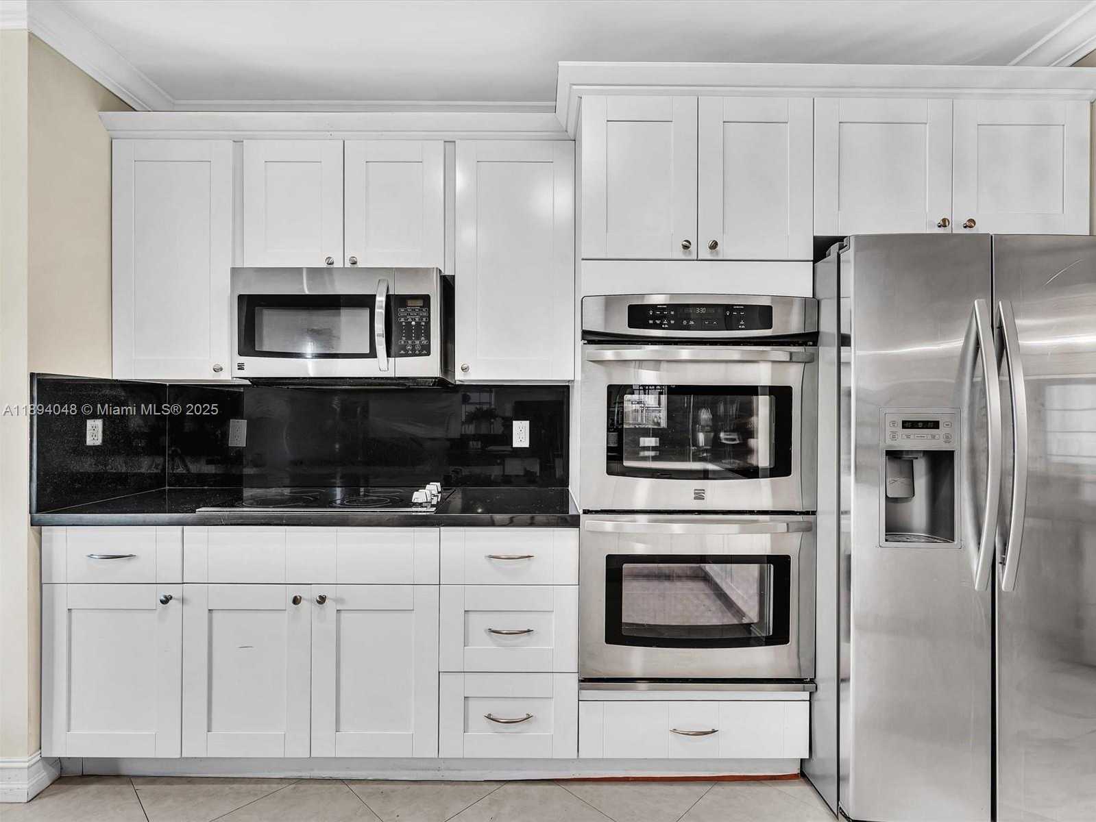 Small Image of 2901 HIDDEN HARBOUR ST, Dania Beach Number 12