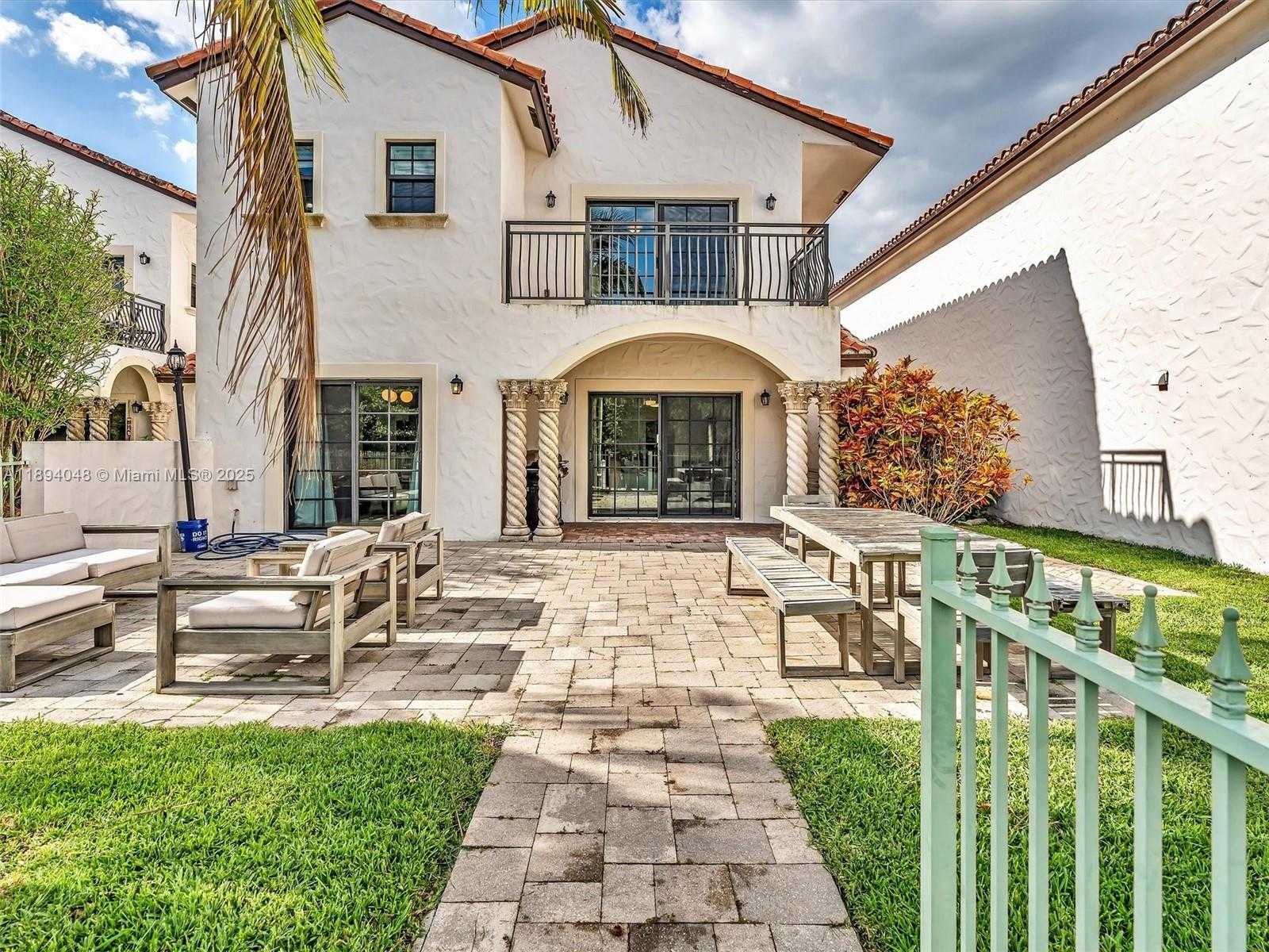 Small Image of 2901 HIDDEN HARBOUR ST, Dania Beach Number 28