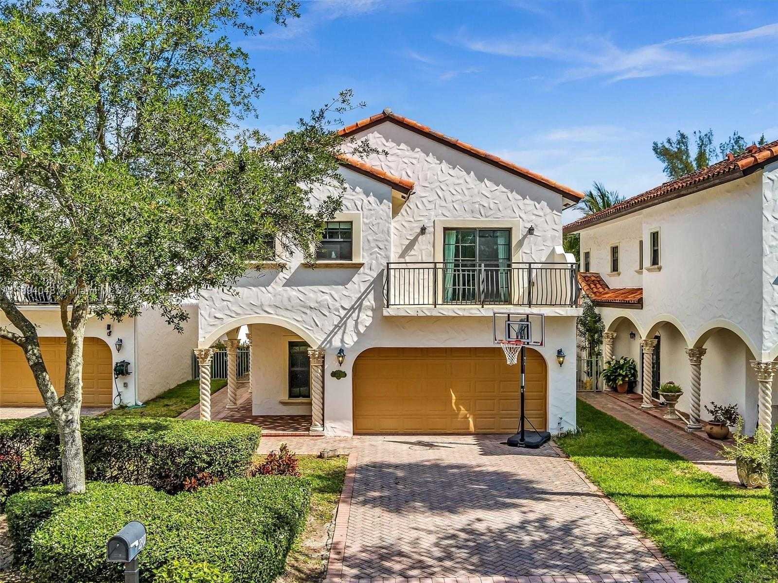 Small Image of 2901 HIDDEN HARBOUR ST, Dania Beach Number 35