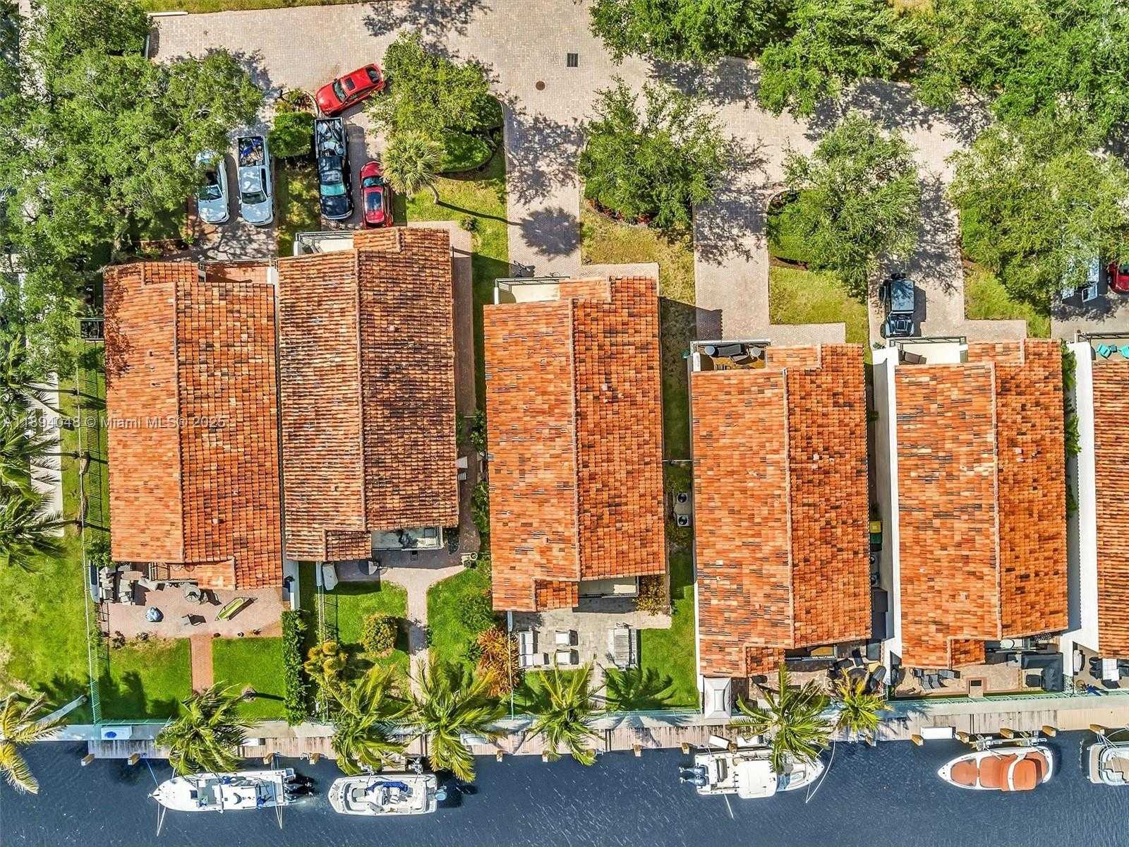 Small Image of 2901 HIDDEN HARBOUR ST, Dania Beach Number 36