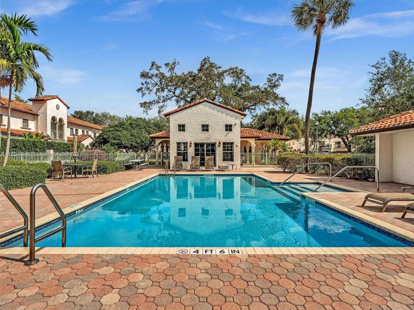 Small Image of 2901 HIDDEN HARBOUR ST, Dania Beach Number 39