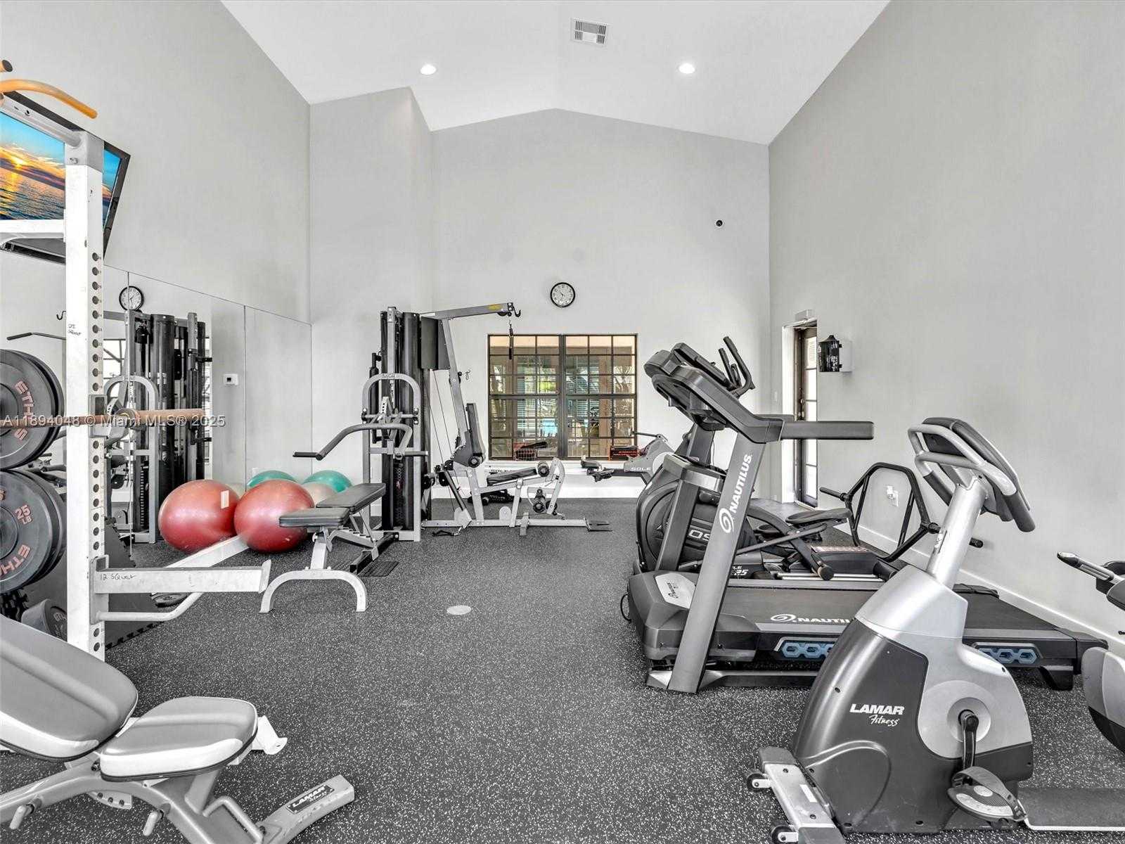 Small Image of 2901 HIDDEN HARBOUR ST, Dania Beach Number 42