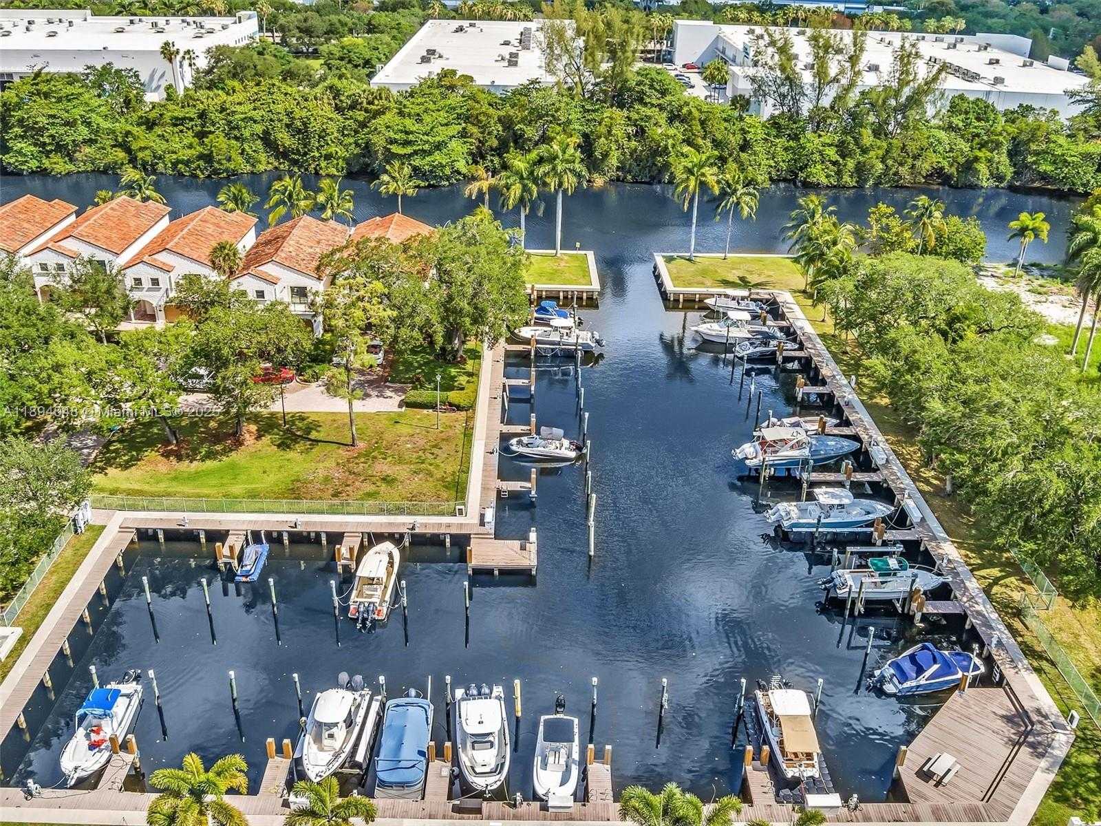 Small Image of 2901 HIDDEN HARBOUR ST, Dania Beach Number 46
