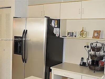 Small Image of 5920 YORK LN, Davie Number 11