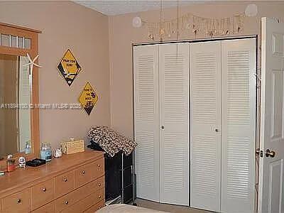 Small Image of 5920 YORK LN, Davie Number 15