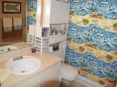 Small Image of 5920 YORK LN, Davie Number 21