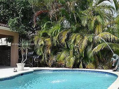 Small Image of 5920 YORK LN, Davie Number 28