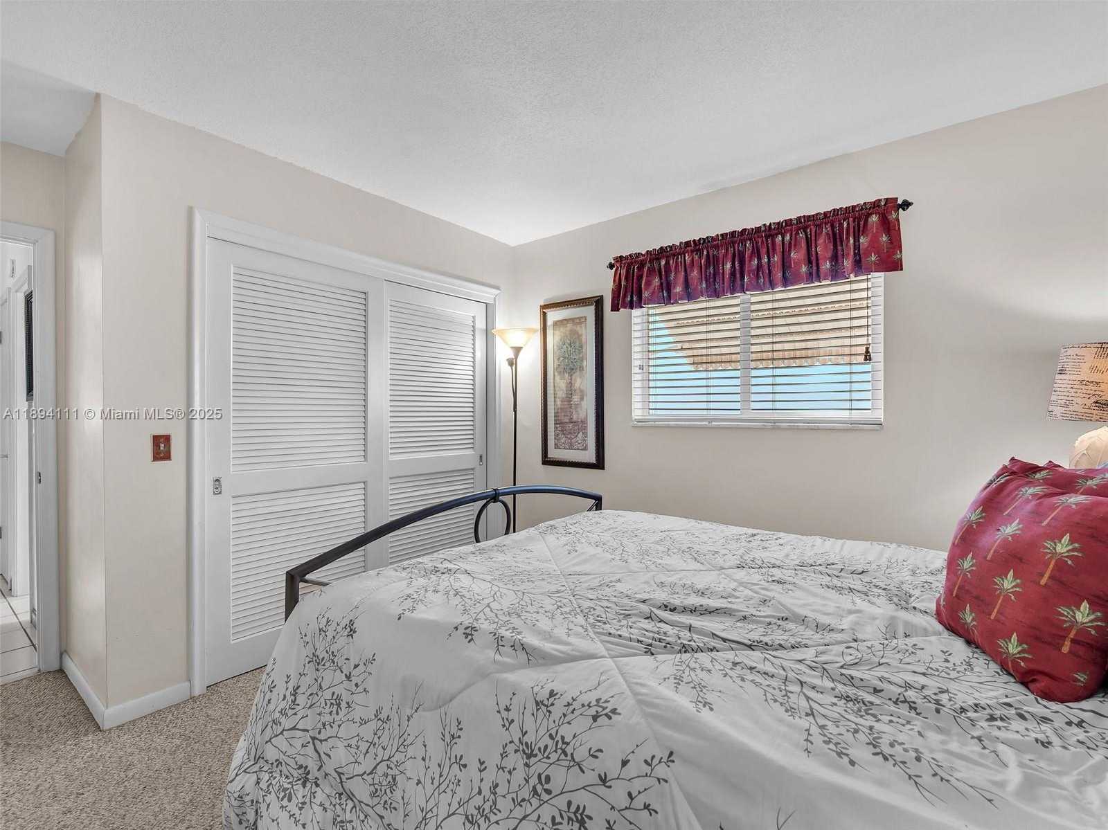 Small Image of 1030 JOHNSON ST, Hollywood Number 21